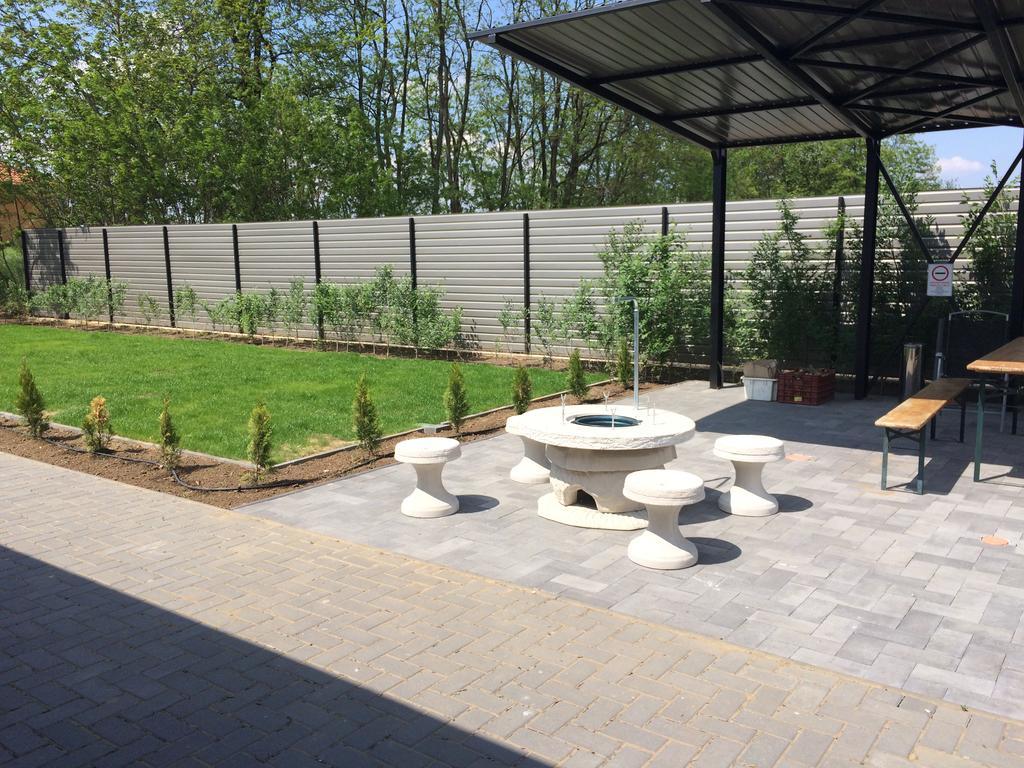 Pihenj Meg Vendégház Nyíregyháza Exterior foto